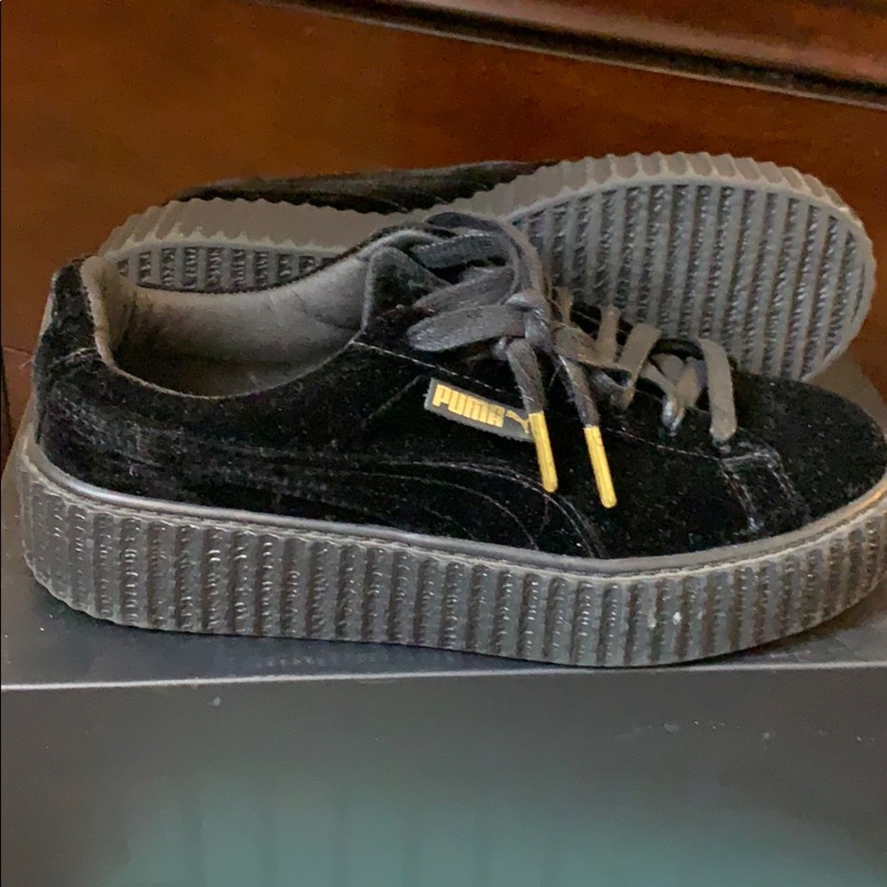 Fenty Pumas 🖤